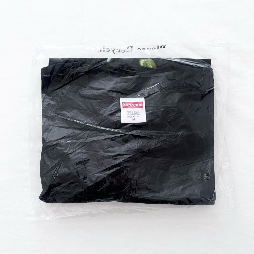 Supreme Men’s Raphael tee - Picture 2 of 4